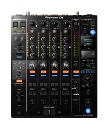 DJ_Mixers_5d7672c9c3f0b